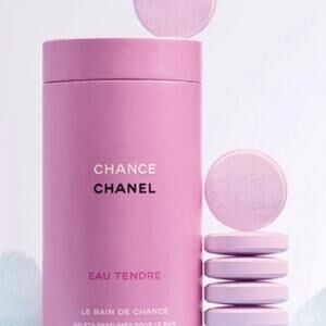 CHANEL Chance Eau Tendre Scented Bath Tablets - Le Bain de Chance
Brand New | Un